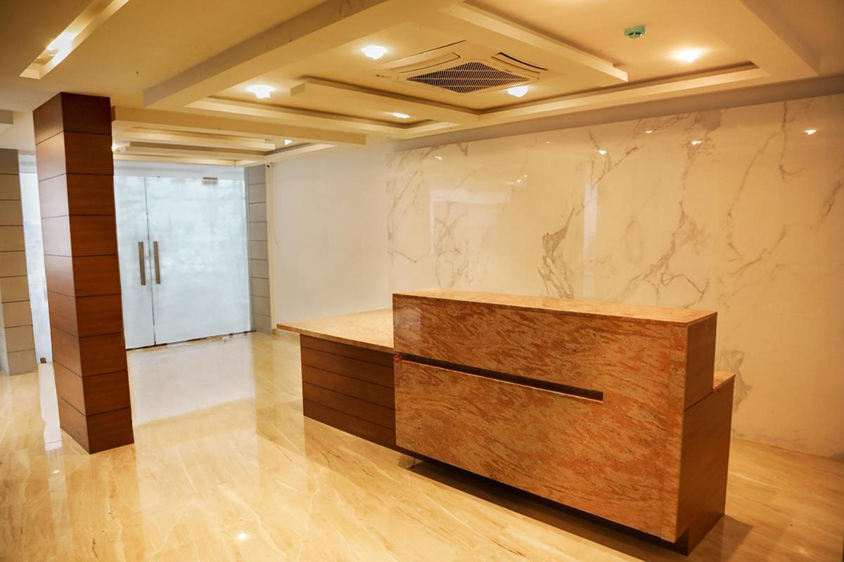 ホテル Iswarya Residency コッタヤム エクステリア 写真